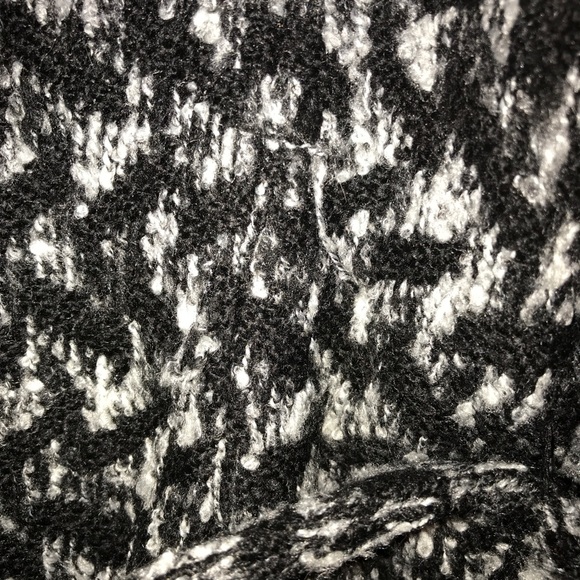 Winter Coat Margaret M Black and White Tweed Chevron Button Up w/ Belt Sz 4 GUC - Picture 5 of 8